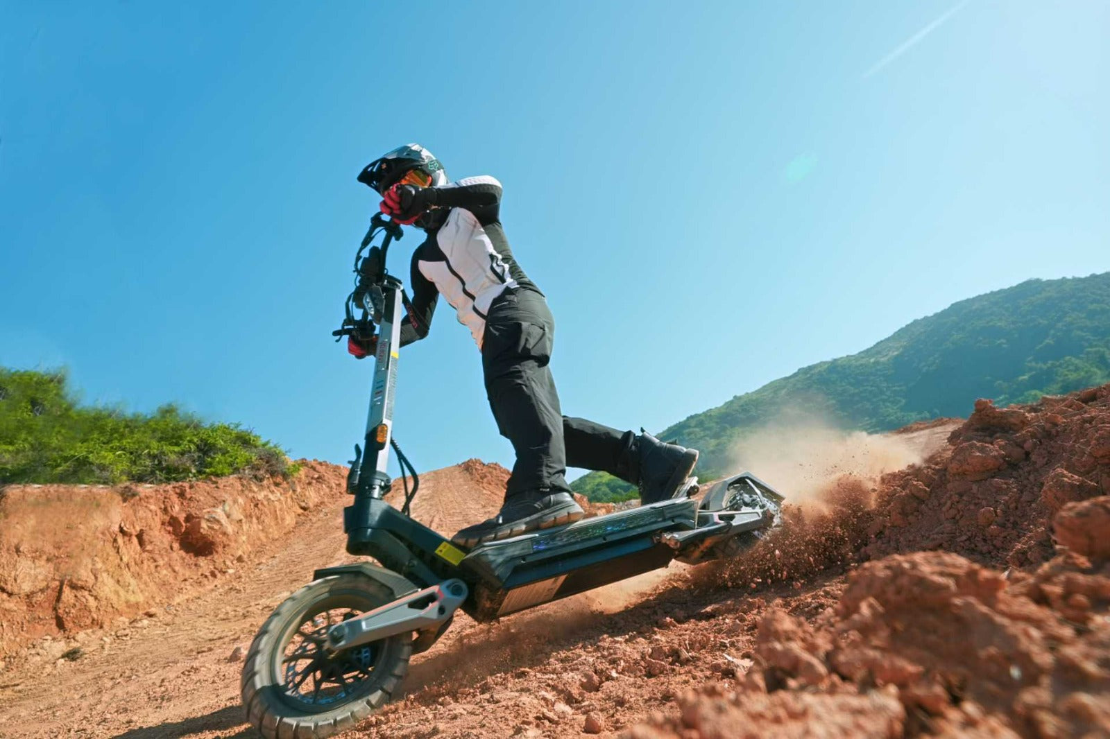 KuKirin T4 – PRÉVENTE 🚀 Stock disponible dès le 30 octobre – 1800W, 65 km/h, 80 km d’autonomie
