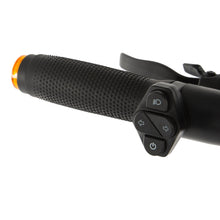 Laden Sie das Bild in den Galerie-Viewer, Trottinette électrique KuKirin A1 – 800W, 45 km/h, autonomie 45 km - Kukirin Officiel