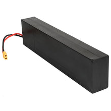Laden Sie das Bild in den Galerie-Viewer, Ersatz-36-V-6-Ah-/7,5-Ah-Li-Akku für den zusammenklappbaren Elektroroller KUGOO S3 und S3 PRO (ehemals S1 und S1 Pro).